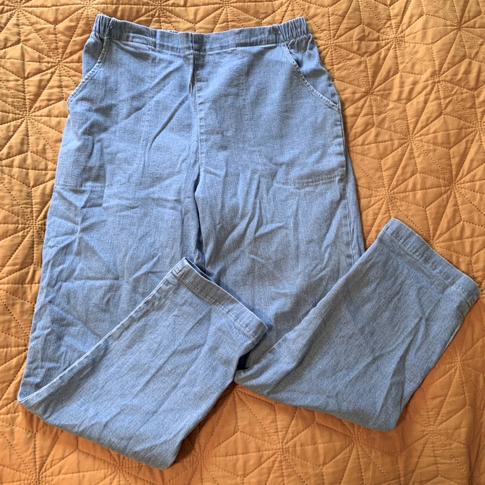 1990s Light Wash High Waisted Mom Jeans